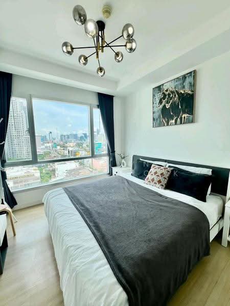 Thru Thonglor, Bangkok, Petchaburi Road, Bang Kapi, Huai Khwang, Bangkok, 1 Bedroom, 37 sqm, Condo For Rent, by Natlyn Kongsapook, 500505700 - DDproperty.com
