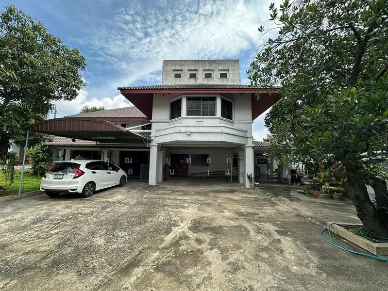 บ้านเดี่ยว 2 ชั้น 217 ตร.ว. ซอยเทศบาลนิมิตรใต้ ซอย1 ถนนเทศบาลสงเคราะห์, Bangkok, ถนนเทศบาลสงเคราะห์, Lat Yao, Chatuchak, Bangkok, 4 Bedrooms, 800 sqm, Single Detached House For Sale, by คุณ ยุทธการ อินธิสอน (แบงค์), 500505718 - DDproperty.com