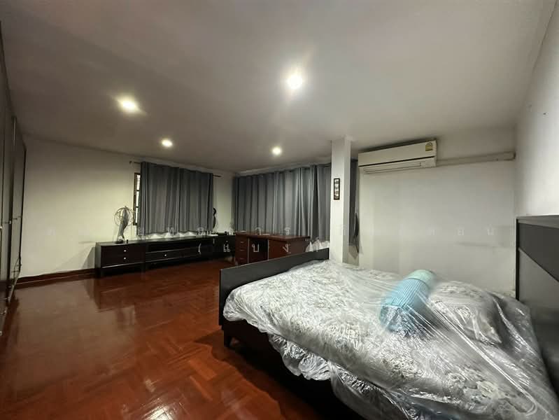 บ้านเดี่ยว 2 ชั้น 217 ตร.ว. ซอยเทศบาลนิมิตรใต้ ซอย1 ถนนเทศบาลสงเคราะห์, กรุงเทพ, ถนนเทศบาลสงเคราะห์, ลาดยาว, จตุจักร, กรุงเทพ, 800 ตร.ม., บ้านเดี่ยว ขาย, โดย คุณ ยุทธการ อินธิสอน (แบงค์), 500505718 - DDproperty.com