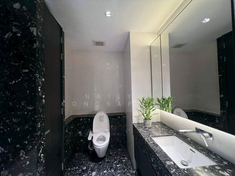 BEATNIQ Sukhumvit 32, Bangkok, Soi Sukhumvit 32, Sukhumvit Road, Khong Tan, Khlong Toei, Bangkok, 1 Bedroom, 55 sqm, Condo For Rent, by Natlyn Kongsapook, 500505725 - DDproperty.com