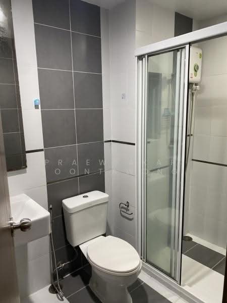 The Base Sukhumvit 77, Bangkok, 289 Sukhumvit 77 Road, Phra Kanong Nua, Watthana, Bangkok, 1 Bedroom, 30 sqm, Condo For Rent, by Praewpakar Soontawong, 500505728 - DDproperty.com