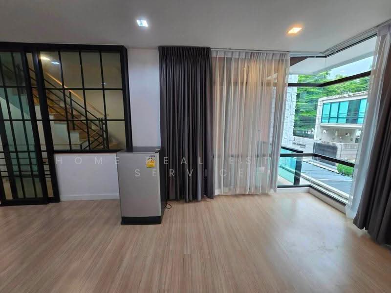 Plex Bangna : เพล็กซ์ บางนา, สมุทรปราการ, 90/239 ทางพิเศษบูรพาวิถี, บางแก้ว, บางพลี, สมุทรปราการ, 220 ตร.ม., ทาวน์เฮ้าส์ ให้เช่า, โดย HOME Real Estate Service, 500505826 - DDproperty.com