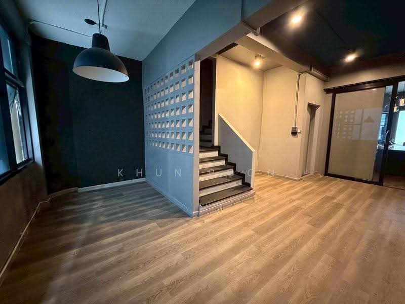 For Rent: 3-Story Commercial Building | 300 sq.m. | Near DONKI Mall Ekkamai (SPSSR372), Bangkok, เอกมัย, Khlong Tan Nua, Watthana, Bangkok, , 300 sqm, Shophouse For Rent, by Khun Poon, 500505843 - DDproperty.com
