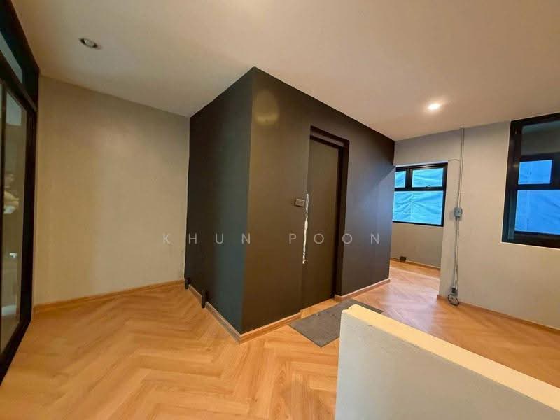 For Rent: 3-Story Commercial Building | 300 sq.m. | Near DONKI Mall Ekkamai (SPSSR372), Bangkok, เอกมัย, Khlong Tan Nua, Watthana, Bangkok, , 300 sqm, Shophouse For Rent, by Khun Poon, 500505843 - DDproperty.com