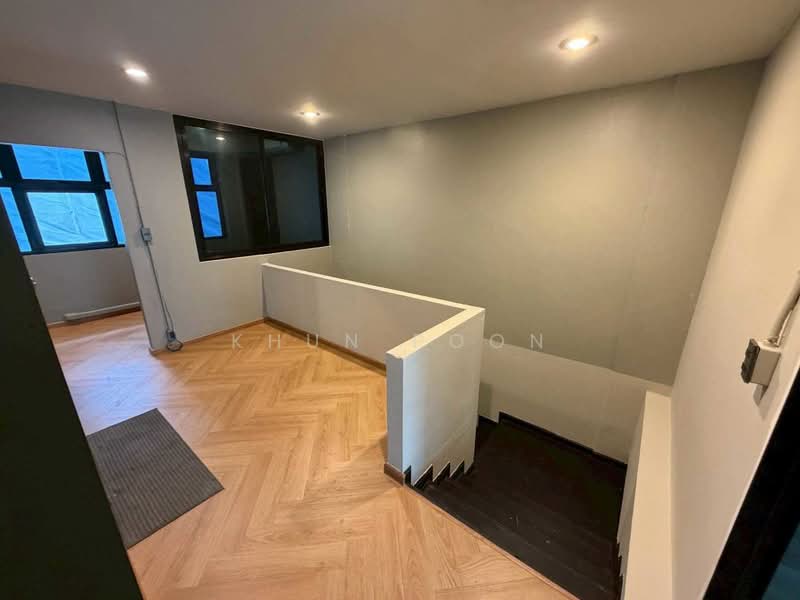 For Rent: 3-Story Commercial Building | 300 sq.m. | Near DONKI Mall Ekkamai (SPSSR372), Bangkok, เอกมัย, Khlong Tan Nua, Watthana, Bangkok, , 300 sqm, Shophouse For Rent, by Khun Poon, 500505843 - DDproperty.com
