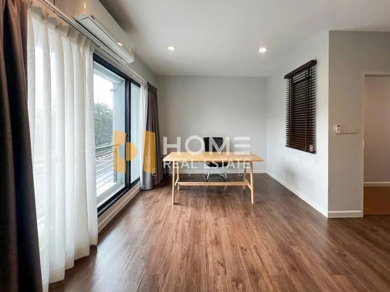 Baan Klang Muang Rama 9-Ramkhmahaeng, Bangkok, Soi Ramkhamhaeng 39, Phlapphla, Wang Thonglang, Bangkok, 3 Bedrooms, 146 sqm, Townhouse For Sale, by HOME Real Estate Service, 500505844 - DDproperty.com