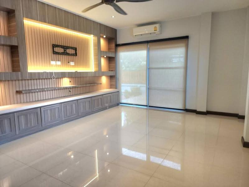 House for sale, Nakhon Ratchasima, Hua Thale, Muang Nakhon Ratchasima, Nakhon Ratchasima, 4 Bedrooms, 210 sqm, Single Detached House For Sale, by วิรณี, 500505847 - DDproperty.com