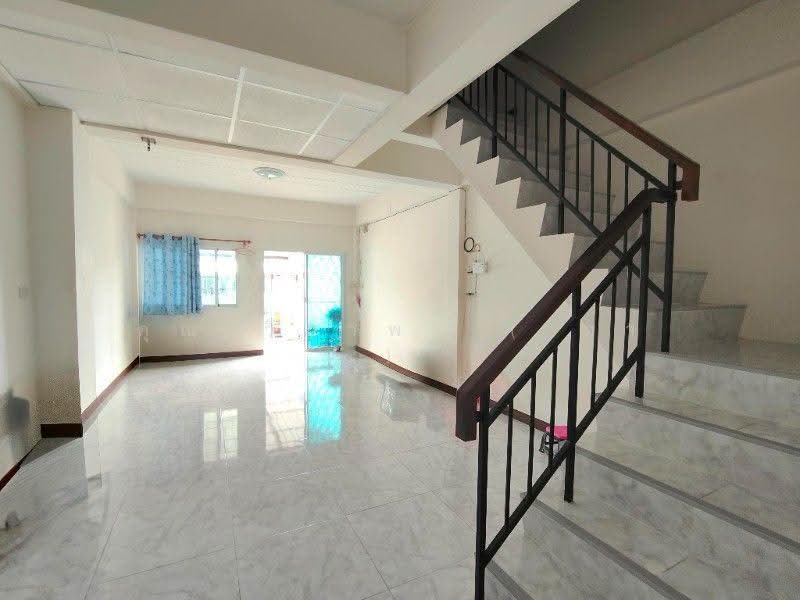 ทาวน์เฮ้าส์ ทรัพย์มั่นคง เฟส 8 บ้านสวย ราคาถูก, Samut Prakan, วัดบางบ่อ, Bang Bo, Samut Prakan, 2 Bedrooms, 100 sqm, Townhouse For Sale, by คุณ วิภาพร ( ภา ), 500505870 - DDproperty.com