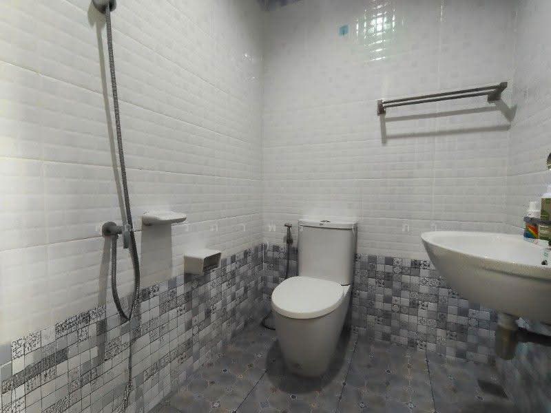 ทาวน์เฮ้าส์ ทรัพย์มั่นคง เฟส 8 บ้านสวย ราคาถูก, Samut Prakan, วัดบางบ่อ, Bang Bo, Samut Prakan, 2 Bedrooms, 100 sqm, Townhouse For Sale, by คุณ วิภาพร ( ภา ), 500505870 - DDproperty.com