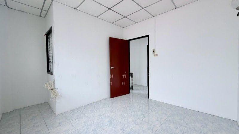 Sap Din Thong Namdaeng, Samut Prakan, Thepharak Road, Thepharak, Muang Samut Prakarn, Samut Prakan, 2 Bedrooms, 100 sqm, Townhouse For Sale, by คุณ พิมพ์สิริ ( ทราย ), 500505908 - DDproperty.com