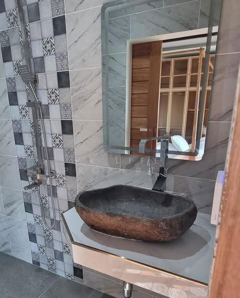 7R1073 Pool villa for rent 5 bedroom 6 bathroom 145,000/month at rawai have fully furnished, Phuket, Rawai, Muang Phuket, Phuket, 5 Bedrooms, 250 sqm, Villa For Rent, by PK LIFE Property, 500505950 - DDproperty.com
