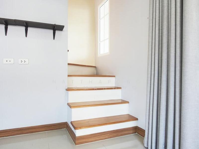 Golden Town Ladprao-Kaset Nawamin, Bangkok, 48 Prasert Manukit Soi 48, Chorake Bua, Lat Phrao, Bangkok, 5 Bedrooms, 187 sqm, Single Detached House For Sale, by Natthapong Laomahong, 500505981 - DDproperty.com