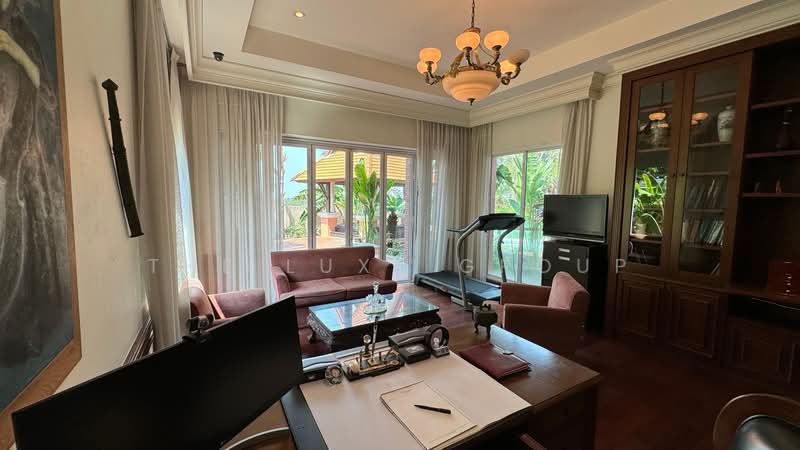 Detached home pool villa in Chonburi, Chon Buri (Pattaya), Nong Phai Kaeo, Ban Bung, Chon Buri (Pattaya), 4 Bedrooms, 550 sqm, Villa For Rent, by The Luxe Group, 500506074 - DDproperty.com