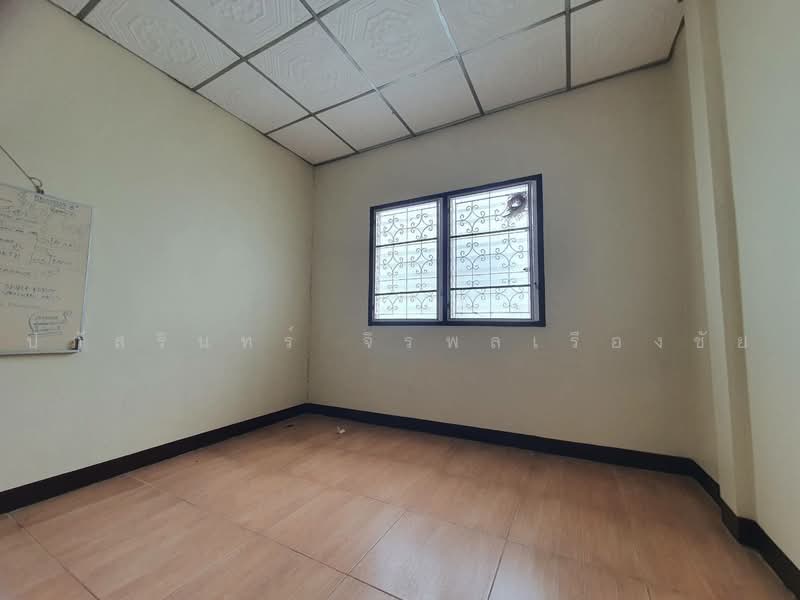 ทาวน์เฮาส์ หมู่บ้าน เลิศอุบล 5 สวนสยาม ใกล้แฟชั่นไอส์แลนด์, Bangkok, Khan Na Yao, Bangkok, 2 Bedrooms, 84 sqm, Townhouse For Sale, by Papatsarin Jirapolruangchai, 500506126 - DDproperty.com