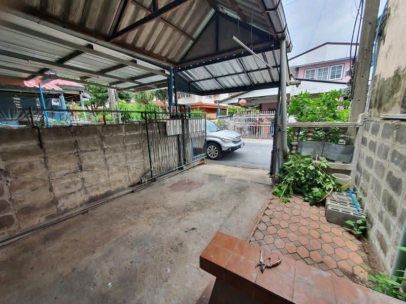 ทาวน์เฮาส์ หมู่บ้าน เลิศอุบล 5 สวนสยาม ใกล้แฟชั่นไอส์แลนด์, Bangkok, Khan Na Yao, Khan Na Yao, Bangkok, 2 Bedrooms, 84 sqm, Townhouse For Sale, by Papatsarin Jirapolruangchai, 500506126 - DDproperty.com