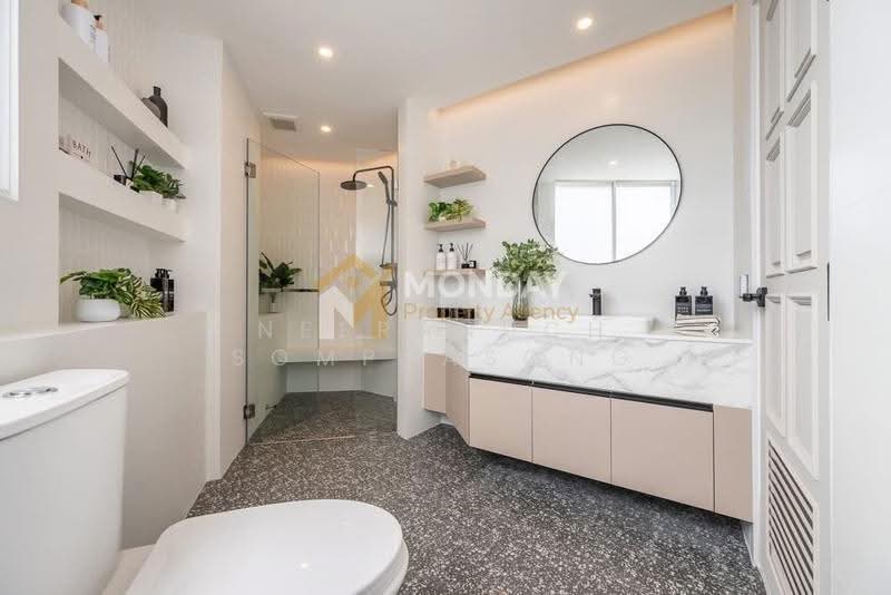 Fifty Fifth Tower, Bangkok, 84 Soi Sukhumvit 55, Sukhumvit Road, Khlong Tan Nua, Watthana, Bangkok, 4 Bedrooms, 165 sqm, Condo For Sale, by Neeranuch Somprasong, 500506127 - DDproperty.com