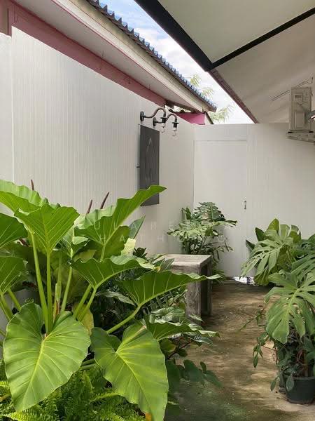 House for Sale with Restaurant Business — "Krua Ban Rai", Kanchanaburi, Nong Bua, Muang Kanchanaburi, Kanchanaburi, , 500 sqm, Business For Sale, by Kulapeeda Thathong, 500506304 - DDproperty.com