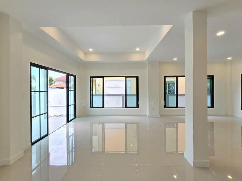 ศศิวัลย์ ดอนเมือง, Bangkok, Si Khan, Don Mueang, Bangkok, 4 Bedrooms, 220 sqm, Single Detached House For Sale, by Angsanaporn D, 500506346 - DDproperty.com