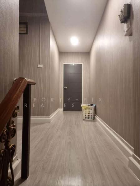 เช่าบ้าน ย่านสุทธิสาร ห่างจาก mrt สุทธิสาร450เมตร บ้าน4ชั้น, Bangkok, Din Daeng, Bangkok, 4 Bedrooms, 320 sqm, Single Detached House For Rent, by Forty-Six Real Estate Group, 500506392 - DDproperty.com