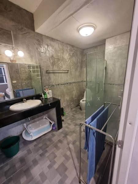 เช่าบ้าน ย่านสุทธิสาร ห่างจาก mrt สุทธิสาร450เมตร บ้าน4ชั้น, Bangkok, Din Daeng, Bangkok, 4 Bedrooms, 320 sqm, Single Detached House For Rent, by Forty-Six Real Estate Group, 500506392 - DDproperty.com