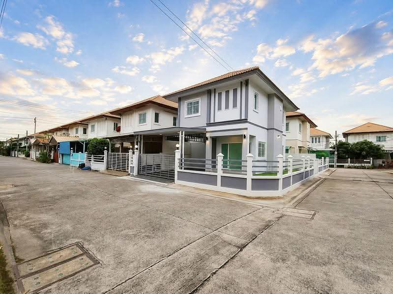 บ้านหลังมุม รีโนเวทใหม่ หมู่บ้านบางกอก การ์เด้นท์ ซอยวัดส้มเกลี้ยง ปิ่นเกล้า บรมราชชนนี, Nonthaburi, สำเร็จพัฒนา, Sala Klang, Bang Kruai, Nonthaburi, 3 Bedrooms, 130 sqm, Single Detached House For Sale, by บุษบากร (เจี๊ยบ), 500506414 - DDproperty.com