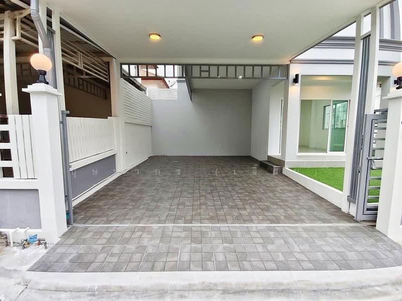 บ้านหลังมุม รีโนเวทใหม่ หมู่บ้านบางกอก การ์เด้นท์ ซอยวัดส้มเกลี้ยง ปิ่นเกล้า บรมราชชนนี, Nonthaburi, สำเร็จพัฒนา, Sala Klang, Bang Kruai, Nonthaburi, 3 Bedrooms, 130 sqm, Single Detached House For Sale, by บุษบากร (เจี๊ยบ), 500506414 - DDproperty.com