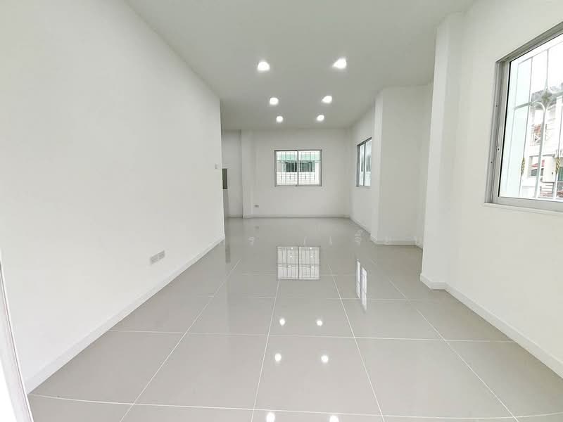 บ้านหลังมุม รีโนเวทใหม่ หมู่บ้านบางกอก การ์เด้นท์ ซอยวัดส้มเกลี้ยง ปิ่นเกล้า บรมราชชนนี, นนทบุรี, สำเร็จพัฒนา, ศาลากลาง, บางกรวย, นนทบุรี, 130 ตร.ม., บ้านเดี่ยว ขาย, โดย บุษบากร (เจี๊ยบ), 500506414 - DDproperty.com
