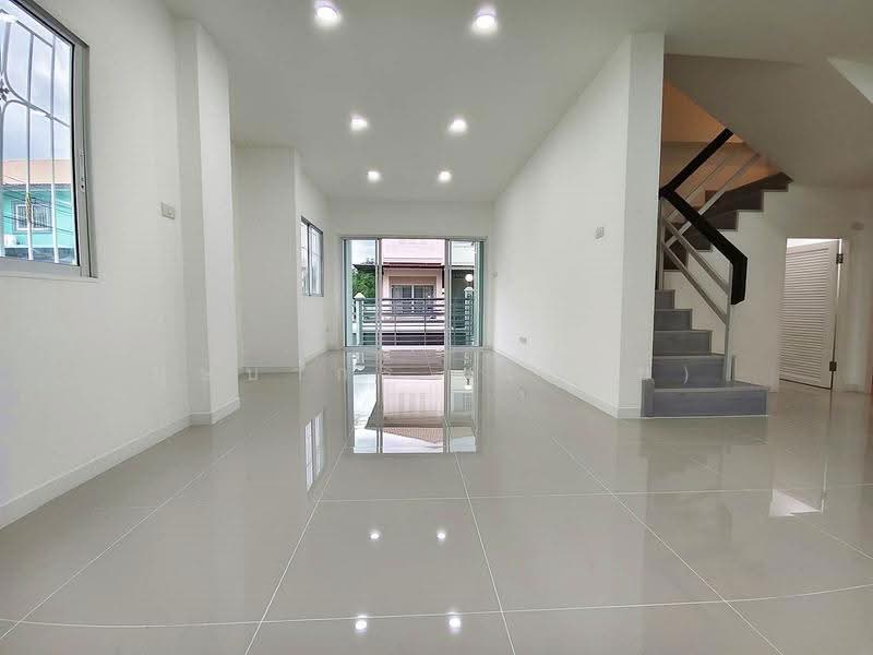 บ้านหลังมุม รีโนเวทใหม่ หมู่บ้านบางกอก การ์เด้นท์ ซอยวัดส้มเกลี้ยง ปิ่นเกล้า บรมราชชนนี, Nonthaburi, สำเร็จพัฒนา, Sala Klang, Bang Kruai, Nonthaburi, 3 Bedrooms, 130 sqm, Single Detached House For Sale, by บุษบากร (เจี๊ยบ), 500506414 - DDproperty.com