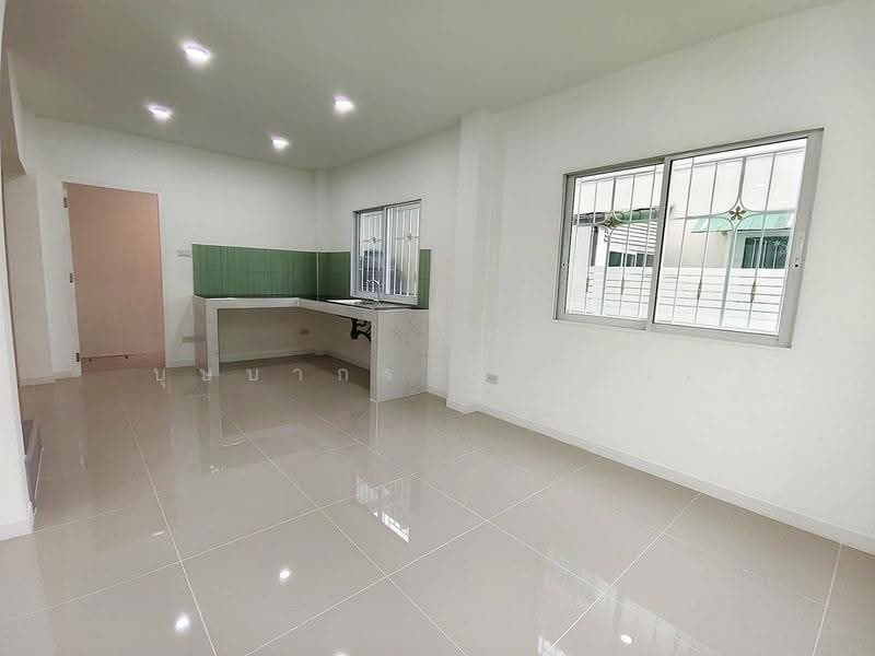 บ้านหลังมุม รีโนเวทใหม่ หมู่บ้านบางกอก การ์เด้นท์ ซอยวัดส้มเกลี้ยง ปิ่นเกล้า บรมราชชนนี, Nonthaburi, สำเร็จพัฒนา, Sala Klang, Bang Kruai, Nonthaburi, 3 Bedrooms, 130 sqm, Single Detached House For Sale, by บุษบากร (เจี๊ยบ), 500506414 - DDproperty.com
