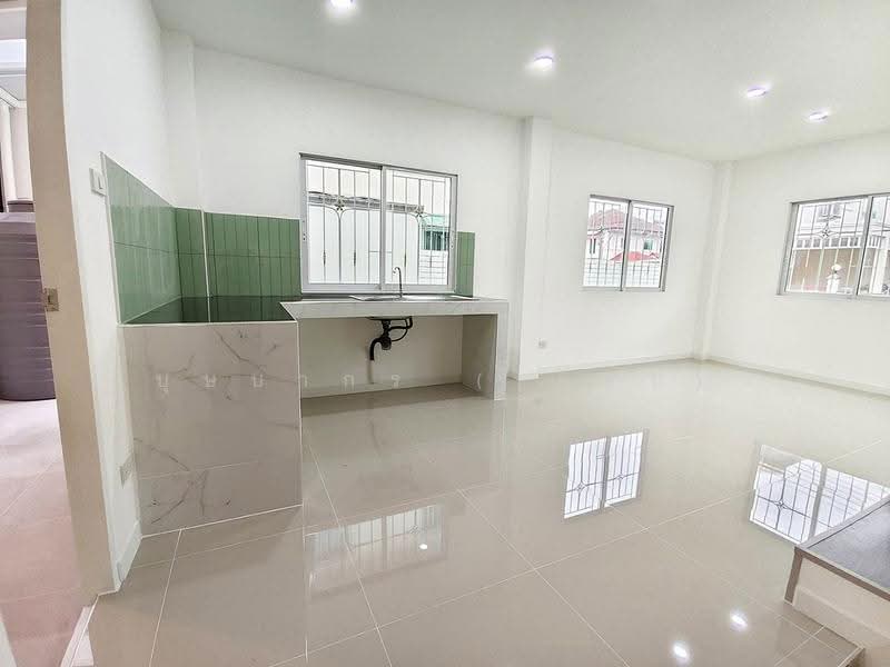 บ้านหลังมุม รีโนเวทใหม่ หมู่บ้านบางกอก การ์เด้นท์ ซอยวัดส้มเกลี้ยง ปิ่นเกล้า บรมราชชนนี, Nonthaburi, สำเร็จพัฒนา, Sala Klang, Bang Kruai, Nonthaburi, 3 Bedrooms, 130 sqm, Single Detached House For Sale, by บุษบากร (เจี๊ยบ), 500506414 - DDproperty.com
