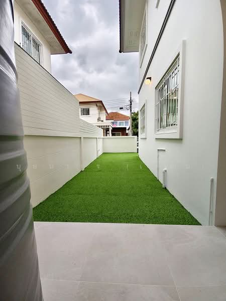 บ้านหลังมุม รีโนเวทใหม่ หมู่บ้านบางกอก การ์เด้นท์ ซอยวัดส้มเกลี้ยง ปิ่นเกล้า บรมราชชนนี, นนทบุรี, สำเร็จพัฒนา, ศาลากลาง, บางกรวย, นนทบุรี, 130 ตร.ม., บ้านเดี่ยว ขาย, โดย บุษบากร (เจี๊ยบ), 500506414 - DDproperty.com