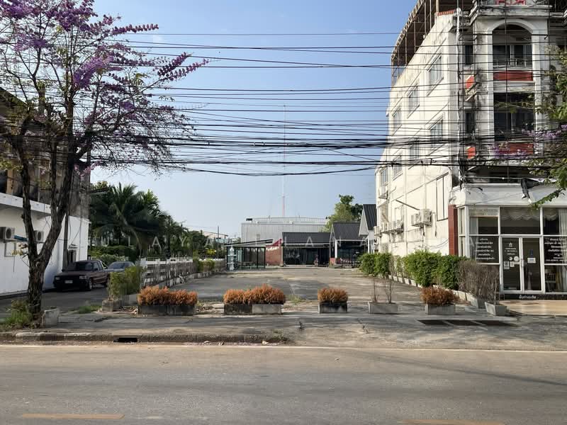 พื้นที่ธุรกิจและที่ดิน ถ.วัฒนานุวงศ์ ต.หมากแข้ง อ.เมืองอุดรธานี : Commercial Space & Land, Udonthani, อุดรธานี, ถนนวัฒนานุวงศ์, หมากแข้ง, เมืองอุดรธานี, อุดรธานี, 1,000 ตร.ม., พื้นที่ขายของ ให้เช่า, โดย Kulaya Thanapura, 500506432 - DDproperty.com