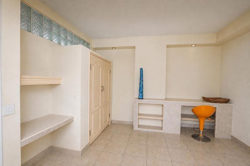 SR Complex, Chiang Mai, Nong Pa Krang, Muang Chiang Mai, Chiang Mai, 2 Bedrooms, 99 sqm, Condo For Sale, by คุณ รุ่งทิพย์, 500506449 - DDproperty.com