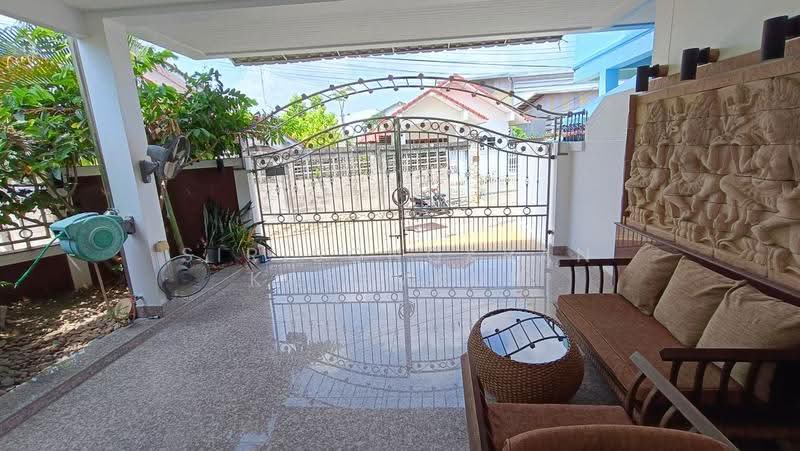 3-BR House, Prachuap Khiri Khan, Hua Hin, Prachuap Khiri Khan, 3 Bedrooms, 150 sqm, Single Detached House For Rent, by Sirisongkran Kasemkun, 500506466 - DDproperty.com