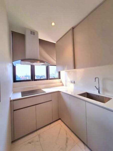 Bearing Residence, Bangkok, No. 12, Bearing Residence, Soi 5, Bang Na, Bangkok, 3 Bedrooms, 195 sqm, Apartment For Rent, by Thanakit Pongpit, 500506564 - DDproperty.com