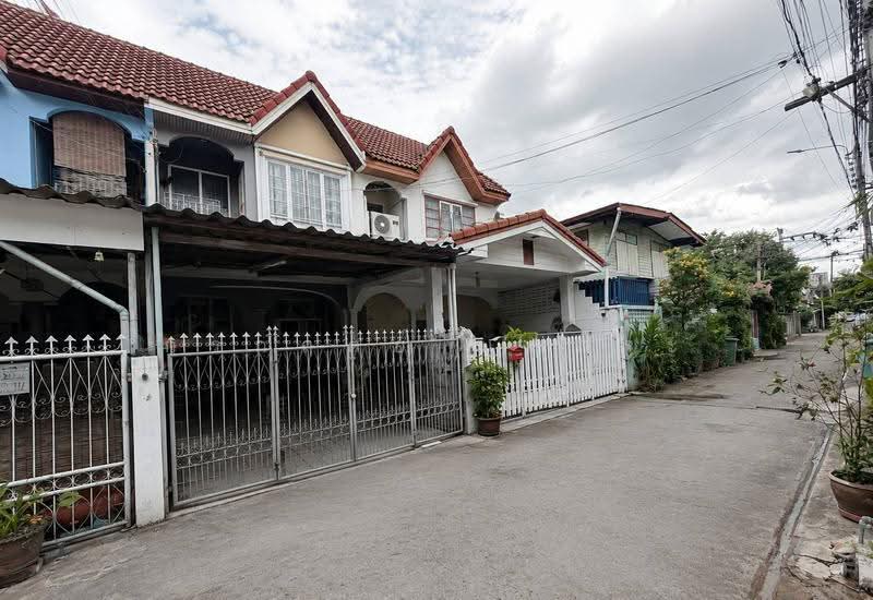 ทาวน์โฮม 2 ชั้น หมู่บ้านเอื้องหลวง ซอยกรุงเทพ - นนทบุรี 56 บางซื่อ, กรุงเทพ, กรุงเทพ-นนทบุรี 56, วงศ์สว่าง, บางซื่อ, กรุงเทพ, 110 ตร.ม., ทาวน์เฮ้าส์ ขาย, โดย กรกฤตย์ บุญสระ, 500506674 - DDproperty.com