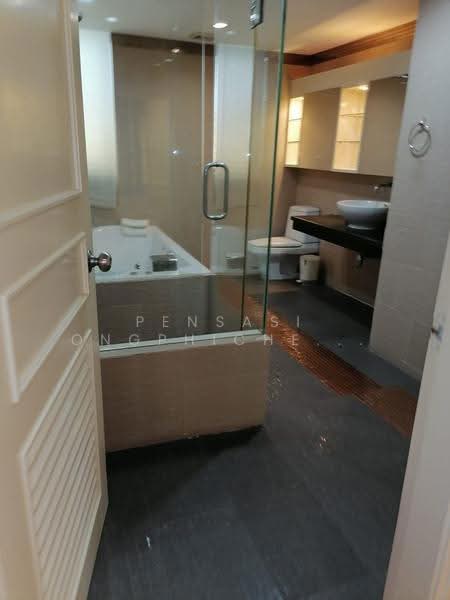 President Park Sukhumvit 24, Bangkok, 99 Sukhumvit 24 Alley, Khlongtoei Nua, Watthana, Bangkok, 3 Bedrooms, 263 sqm, Condo For Rent, by Pensasi Ongphichetmetha, 500506703 - DDproperty.com