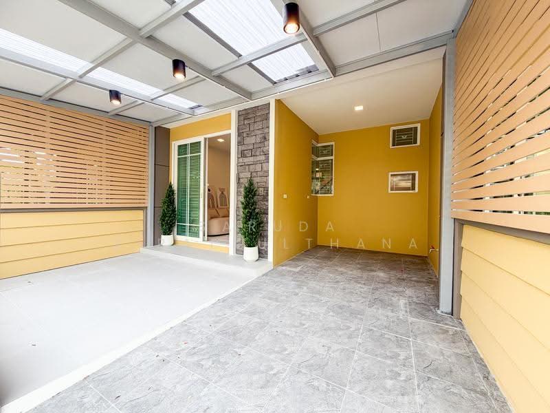 Golden Town Rattanathibet-Saima Station, Nonthaburi, Soi Wat Pleng-Bang Na Alley, Rattanathibet Road, Talat Kwan, Muang Nonthaburi, Nonthaburi, 4 Bedrooms, 100 sqm, Townhouse For Sale, by Saruda Jiratkulthana, 500506706 - DDproperty.com