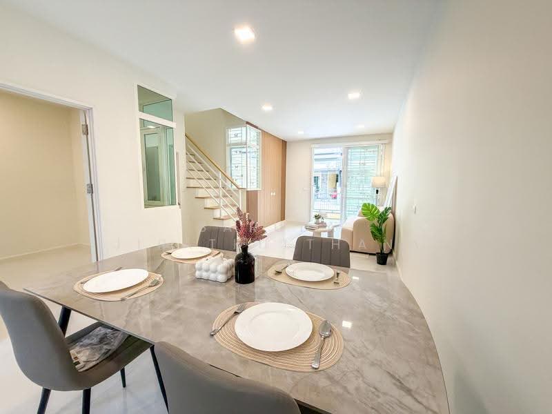 Golden Town Rattanathibet-Saima Station : โกลเด้น ทาวน์ รัตนาธิเบศร์-สถานีรถไฟฟ้าไทรม้า, นนทบุรี, ซอยวัดเพลง-บางนา ถนนรัตนาธิเบศร์, ตลาดขวัญ, เมืองนนทบุรี, นนทบุรี, 100 ตร.ม., ทาวน์เฮ้าส์ ขาย, โดย Saruda Jiratkulthana, 500506706 - DDproperty.com