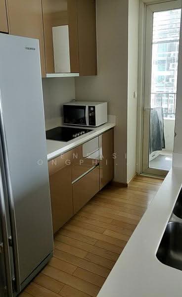 Siri At Sukhumvit, Bangkok, 902 Sukhumvit Road, Phra Kanong, Khlong Toei, Bangkok, 2 Bedrooms, 74 sqm, Condo For Rent, by Pensasi Ongphichetmetha, 500506726 - DDproperty.com