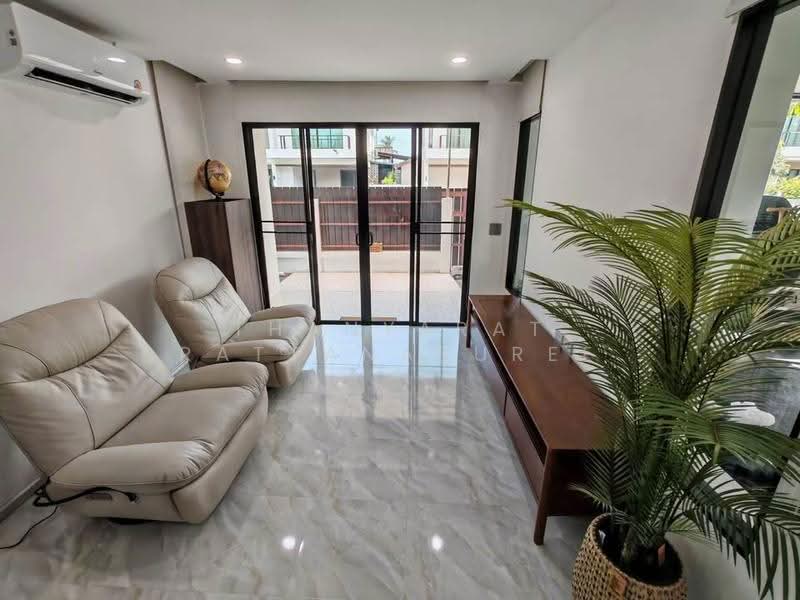 Lake View Park Bangna, Bangkok, 454 Kanchanaphisek Road, Dok Mai, Prawet, Bangkok, 3 Bedrooms, 200 sqm, Single Detached House For Rent, by Thanyarat Rattanaburee, 500506799 - DDproperty.com