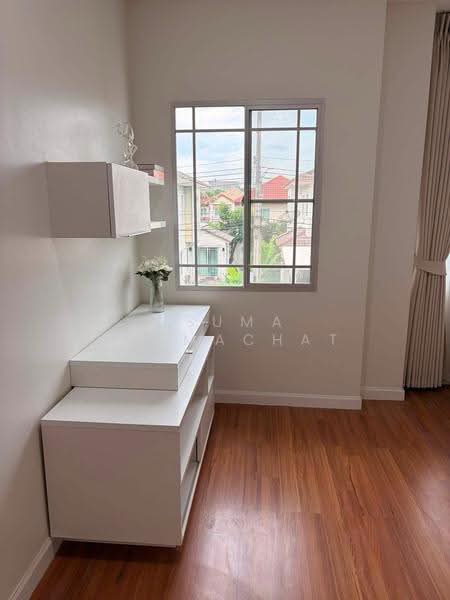 Manthana Onnut-Wongwan 2, Bangkok, Sukhaphiban 2 Road, Prawet, Bangkok, 4 Bedrooms, 215 sqm, Single Detached House For Rent, by Usuma Usumachat, 500506829 - DDproperty.com
