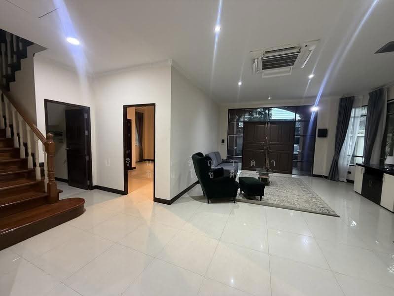 House Ekkamai – Sukhumvit 71, Pridi Banomyong 25, Bangkok, ซอยปรีดี พนมยงค์ 25, Khlong Tan Nua, Watthana, Bangkok, 4 Bedrooms, 180 sqm, Single Detached House For Rent, by ปรินทร์ญาดา ชิณโชติ, 500506845 - DDproperty.com