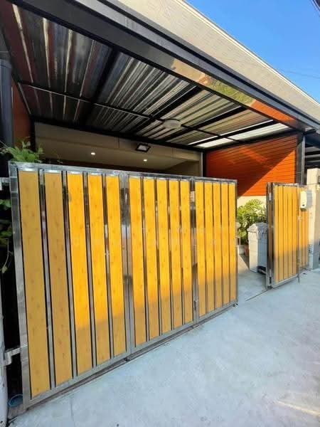 Patio Bangna-Wongwaen, Samut Prakan, 199-21 Soi King Kaew 25/1, Rachathewa, Bang Plee, Samut Prakan, 3 Bedrooms, 68 sqm, Townhouse For Sale, by Itthiwat Chulaolan, 500506853 - DDproperty.com
