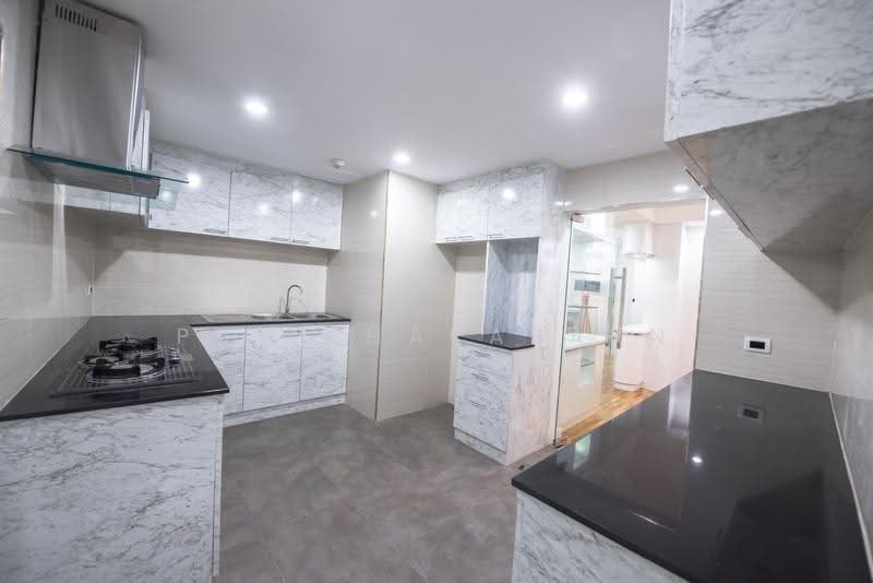 President Park Sukhumvit 24, Bangkok, 99 Sukhumvit 24 Alley, Khlongtoei Nua, Watthana, Bangkok, 3 Bedrooms, 223 sqm, Condo For Sale, by Pat Bharasarn, 500506854 - DDproperty.com