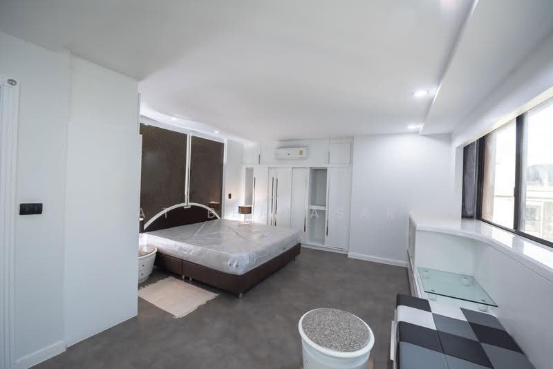 President Park Sukhumvit 24, Bangkok, 99 Sukhumvit 24 Alley, Khlongtoei Nua, Watthana, Bangkok, 3 Bedrooms, 223 sqm, Condo For Sale, by Pat Bharasarn, 500506854 - DDproperty.com