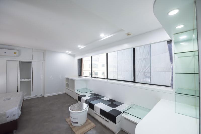 President Park Sukhumvit 24, Bangkok, 99 Sukhumvit 24 Alley, Khlongtoei Nua, Watthana, Bangkok, 3 Bedrooms, 223 sqm, Condo For Sale, by Pat Bharasarn, 500506854 - DDproperty.com