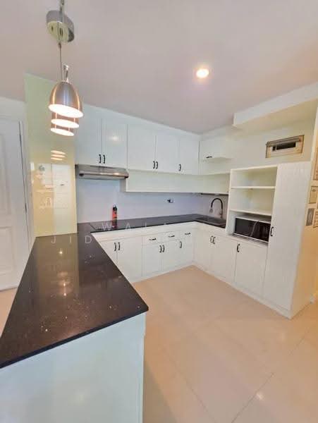 The Clover Thonglor Residence, Bangkok, Soi Sukhumvit 55, Khlong Tan Nua, Watthana, Bangkok, 2 Bedrooms, 88 sqm, Condo For Rent, by Walapa Jidbumrungsakun, 500506874 - DDproperty.com