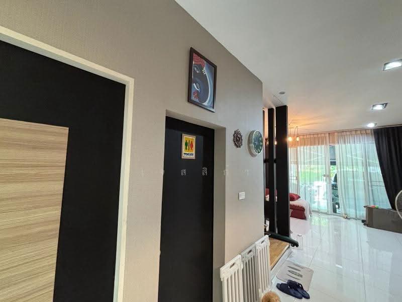 Baan Klang Muang Kaset-Nawamin, Bangkok, Soi Nawamin 70 Yeak 11-2, Khlong Kum, Bueng Kum, Bangkok, 4 Bedrooms, 180 sqm, Townhouse For Sale, by เจสสิก้า, 500506941 - DDproperty.com