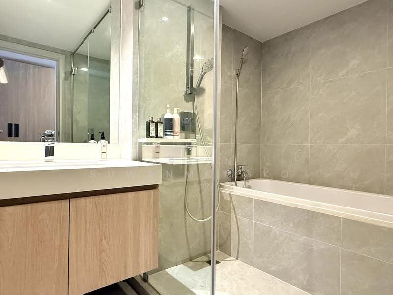 Piya Apartment Sukhumvit 15, Bangkok, 99 Sukhumvit 15, Khlongtoei Nua, Watthana, Bangkok, 2 Bedrooms, 99 sqm, Condo For Rent, by Oraon Suwanmongko, 500506952 - DDproperty.com